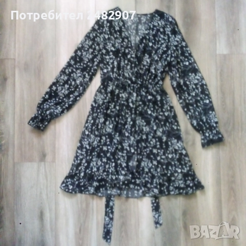 Дамска рокля  