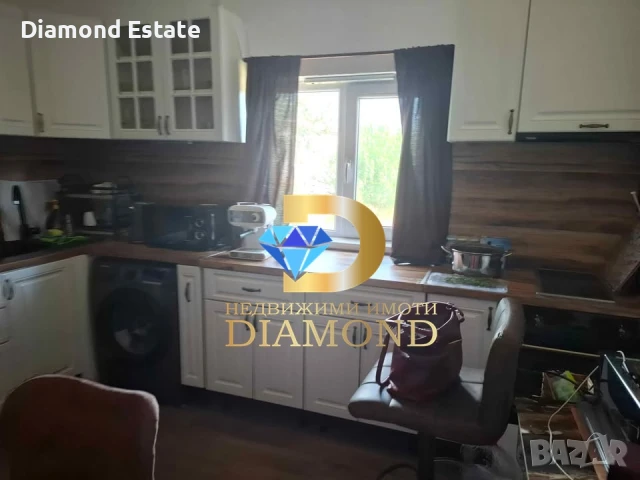 Двуетажна къща в село Дълбок извор, общ. Първомай, снимка 3 - Къщи - 51163516