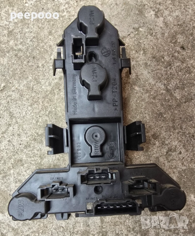 Оригинална платка за стоп на Фолксваген Голф 4, снимка 3 - Части - 51465184