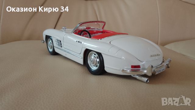 Mercedes-Benz SL300 Cabriolet Burago, снимка 11 - Колекции - 45429103