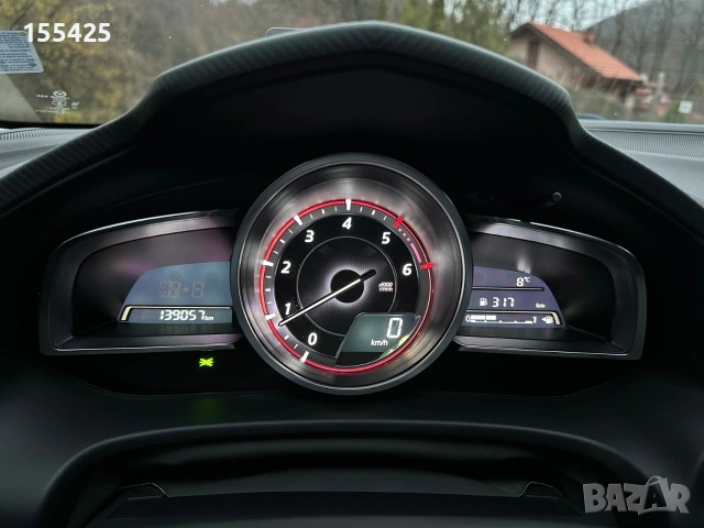 Mazda 3 2.2d Skyactiv , снимка 9 - Автомобили и джипове - 53296964