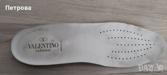 Valentino Garavani маратонки 41.5 Оригинал Унисекс, снимка 12 - Маратонки - 45854919