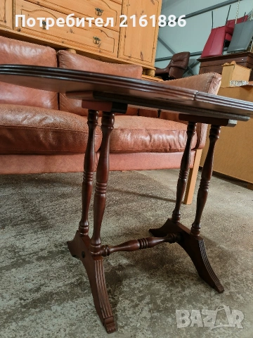 Помощна разтегателна маса с кожен плот с интарзия , снимка 3 - Маси - 54183630