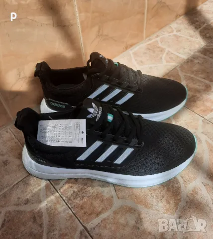 Маратонки Adidas , снимка 1 - Маратонки - 47027510