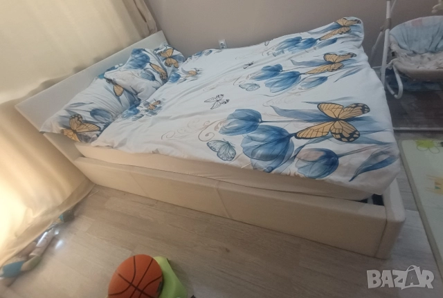 Легло /спалня + 2 нощни шкафчета + матрак + повдигащ механизъм и подматрачна рамка , снимка 8 - Спални и легла - 51707537