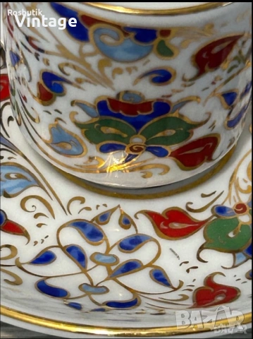 Порцеланов двоен сет за кафе ръчно рисувана с позлата , снимка 5 - Сервизи - 53971902