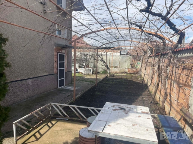 Къща на 2-етажа в кв. Кулата , снимка 10 - Къщи - 54006496