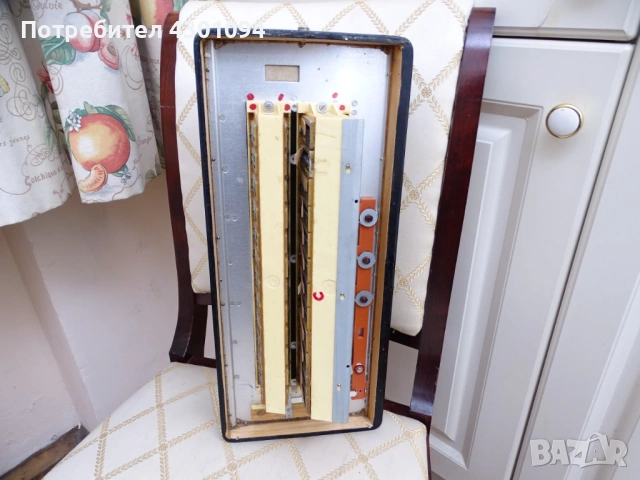 Корпус (баси) с тарги за Акордеон Weltmeister Stella 60 баса, снимка 10 - Акордеони - 52440884