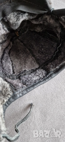 Зимна Бебешка шапка, естествена кожа отвън, плюш вътре, нова, без етикет , снимка 3 - Бебешки шапки - 52856938