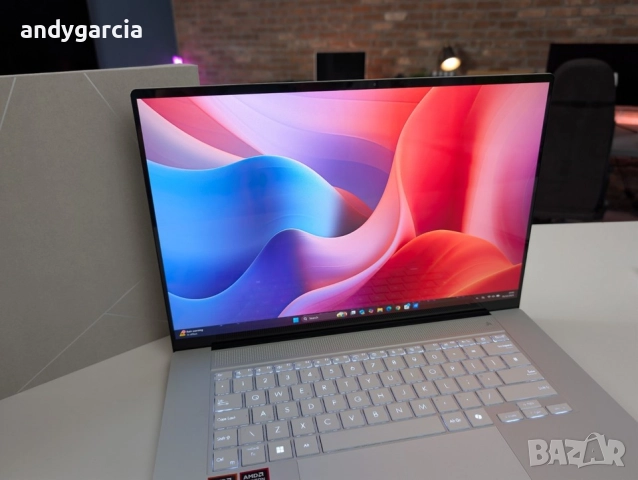 Ryzen AI 9 HX 370/32GB RAM/1TB/16 2.8K 120Hz OLED touch/ASUS Zenbook 16 S 2880x1800 2.8K 120Hz OLED , снимка 5 - Лаптопи за работа - 52882403