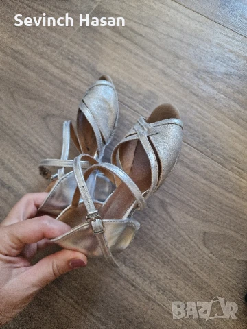 Детски обувки за спортни танци- 27 номер, снимка 4 - Детски обувки - 51364182