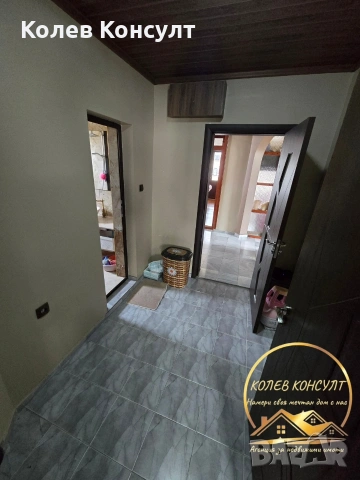 Триетажна къща гр.Харманли , снимка 11 - Къщи - 53358202