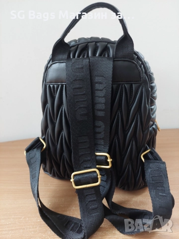 Miu miu miv miv дамска чанта тип раница дамска ряница код 281, снимка 6 - Раници - 42999345