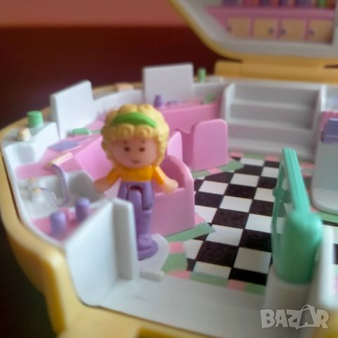 Мини кукла Polly Pocket Hairdressing Salon Bluebird 1990, снимка 13 - Колекции - 45905595