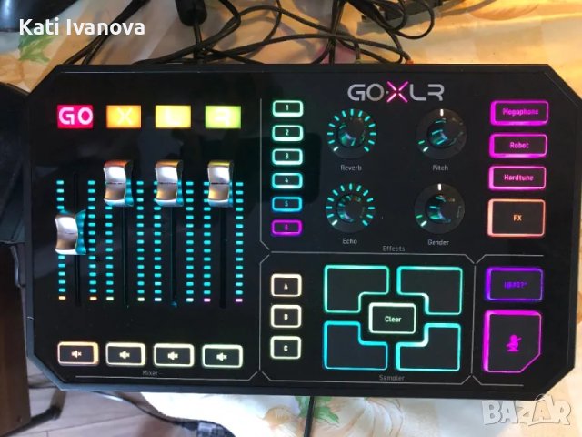 TC Helicon GoXLR 4-канален миксер, моторизирани фейдъри, звукова платка и вокални ефекти, Windows , снимка 8 - Ресийвъри, усилватели, смесителни пултове - 46921577