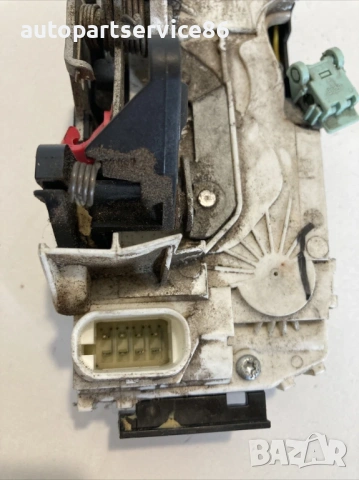 Заключващ механизъм за задна дясна врата за Jeep Patriot 2.0 CRD (2008) P04589418AD , снимка 2 - Части - 53590577