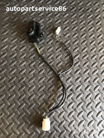 Превключвател за стъкло на задна лява врата за KIA Opirus 3.5 (2006) 621W04720, снимка 2 - Части - 53275047