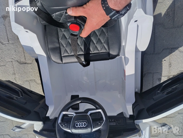 AUDI Акумулаторен джип Audi Sportback, снимка 11 - Детски велосипеди, триколки и коли - 53569220