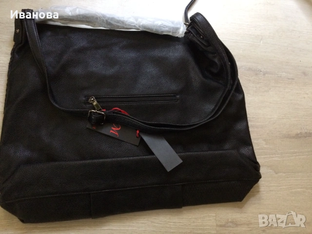 Чисто нова голяма черна чанта., снимка 2 - Чанти - 53637004