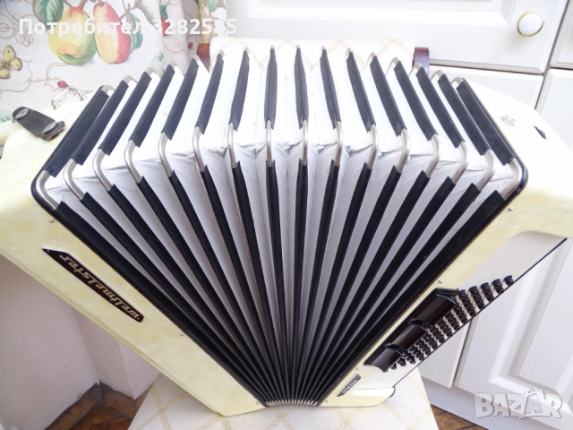 Акордеон Велтмайстер Стела 60 баса, снимка 12 - Акордеони - 52804496