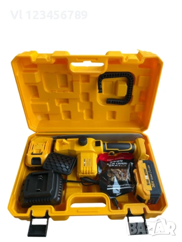 Акумулаторна резачка KraftMaster с омасляване на веригата, 30 см шина, 36V/10Ah, снимка 4 - Градинска техника - 53432602