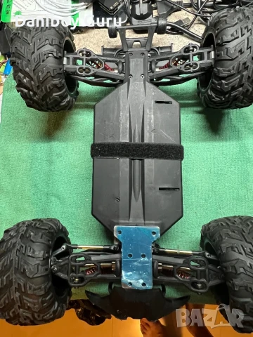 Hosim RC Кола 1/10 Безчеткова SUPER X07 Високоскоростна 68КМ/ч 4WD Офроуд Монстър Камион, снимка 13 - Коли, камиони, мотори, писти - 51126844