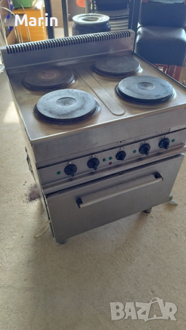 Професионална печка , снимка 2 - Обзавеждане на кухня - 44953454