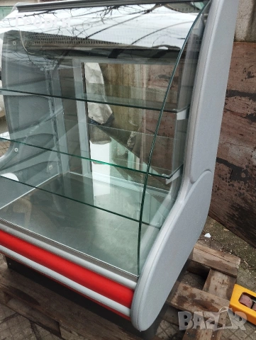 хладилна сладкарска витрина , снимка 2 - Витрини - 53908416