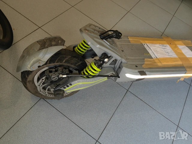 Тротинетка Mukuta 10 plus, снимка 5 - Други спортове - 51403001