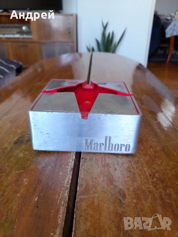 Стар пепелник Marlboro #4, снимка 1 - Други ценни предмети - 45454559