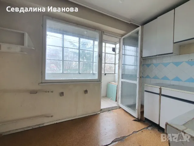 Продавам апартамент в Русе ет4 -среден, снимка 16 - Aпартаменти - 47610252