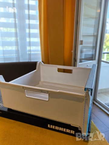 Пластмасово чекмедже/контейнер за хладилник с фризер Либхер Liebherr, снимка 2 - Хладилници - 51869878
