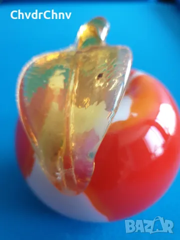 Стъклена ябълка от Мурано стъкло (червено и бяло) Murano glass apple, снимка 3 - Статуетки - 46849725