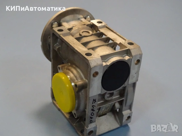 Червячен редуктор SITI MU 50 C11 Worm Reducer size-50 ratio-30, снимка 3 - Резервни части за машини - 53166345