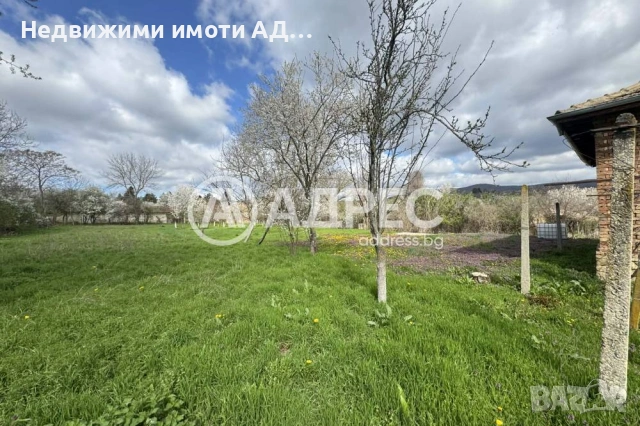 Двуетажна къща с двор в село Паламарца, снимка 15 - Къщи - 54177100