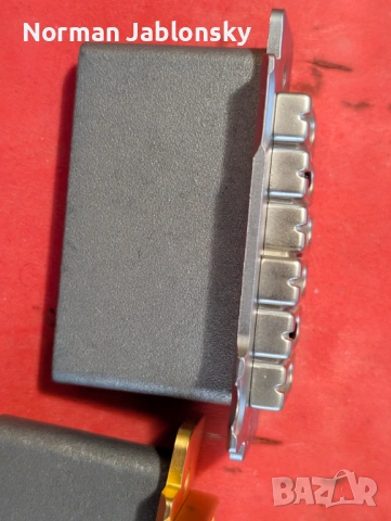 Две тремола Wilkinson, снимка 10 - Китари - 53498634