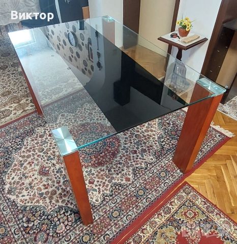 Трапезна кухненска маса със стъклен плот, снимка 3 - Маси - 46390152