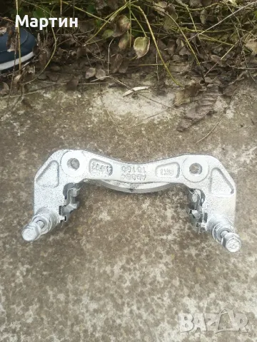 Преден десен спирачен апарат+държач за Киа Соренто -  дизел 2.5 CRDI 16 V - 140 к.с., снимка 13 - Части - 49965324