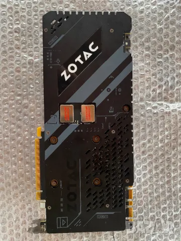 Zotac GTX 1080 TI 11GB AMP EDITION, снимка 3 - Видеокарти - 47237296