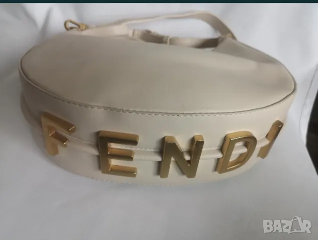 Fendi дамска чанта , снимка 1 - Чанти - 48329636