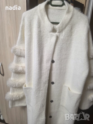 Кашмирена жилетка бяла с пух, снимка 3 - Жилетки - 51999899