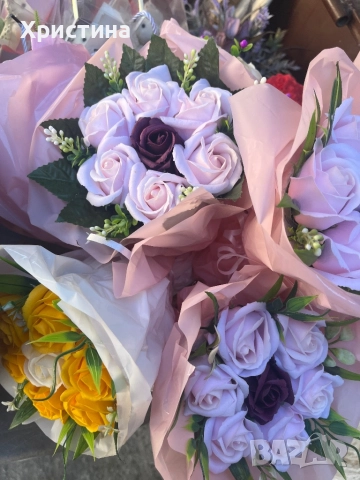 Букети от вечни рози, снимка 6 - Ръчно изработени сувенири - 52499598