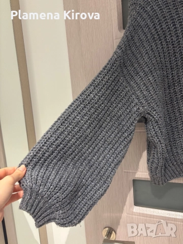 Сив плетен пуловер с обемни ръкави, снимка 3 - Блузи с дълъг ръкав и пуловери - 52576625
