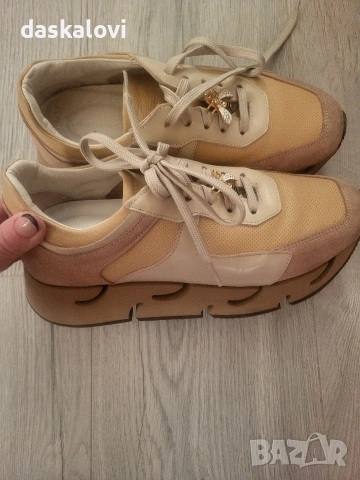 Бутикови кецове/маратонки размер 37умалени