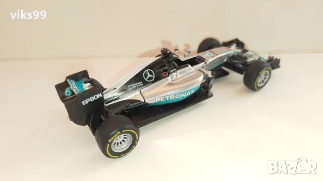 Bburago Mercedes F1 W07 Hybrid #44 Lewis Hamilton 1:43, снимка 5 - Колекции - 47893450