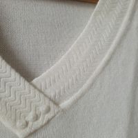 Бяла блуза , снимка 3 - Блузи с дълъг ръкав и пуловери - 45529916