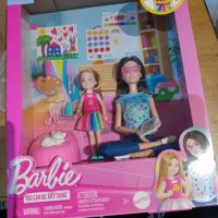 Комплект за игра Barbie Art Therapy с кукла терапевт, малка кукла с  емоджи тениска и аксесоари, снимка 7 - Кукли - 45117595