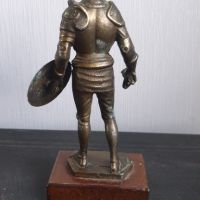 Бронзова ,масивна статуетка на рицар "Sec.XV", снимка 3 - Антикварни и старинни предмети - 45127666