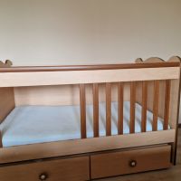 Бебешкото легло “Тони” с размери 70/140 см+ матрак + обиколници + олекотена завивка., снимка 2 - Бебешки легла и матраци - 45397759