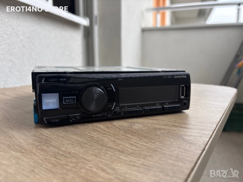Аудио плеър за кола Alpine ute-80b, снимка 1